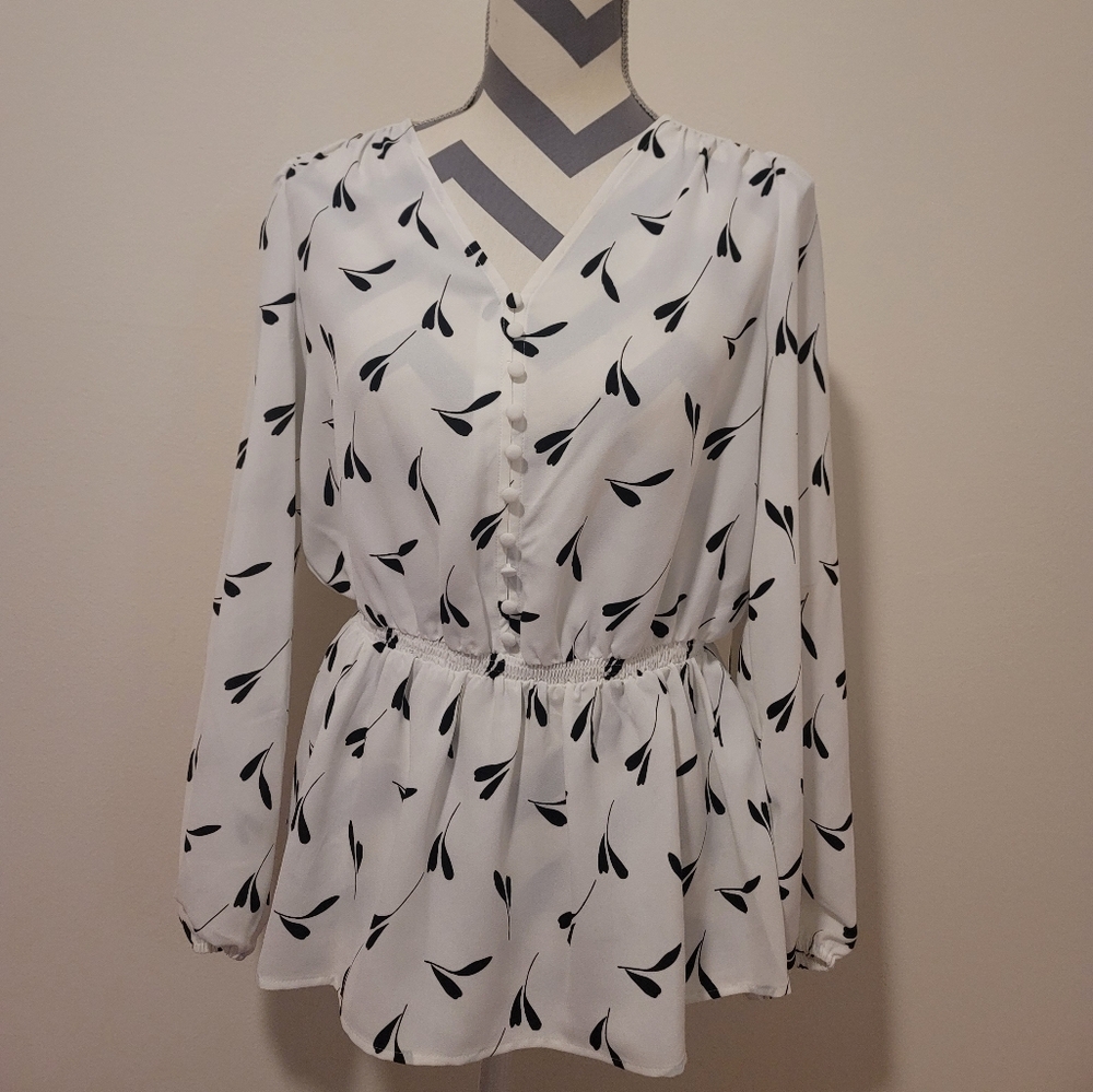 Alfani Peplum V-Neck White Leaf Print Blouse Size Small Lightweight Long Sleeve